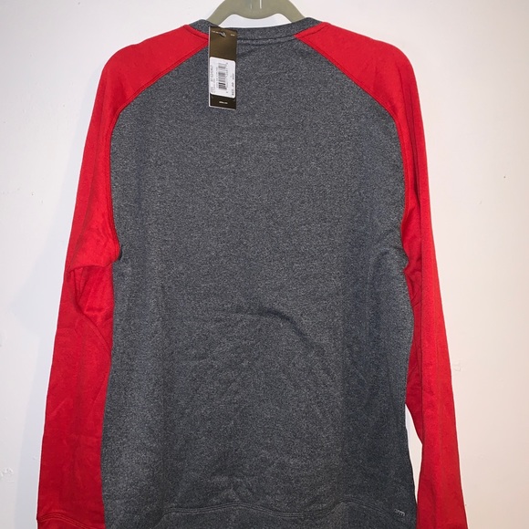 SOLD❗️Chicago Bulls Adidas Climawarm Red Sweater - Picture 4 of 5